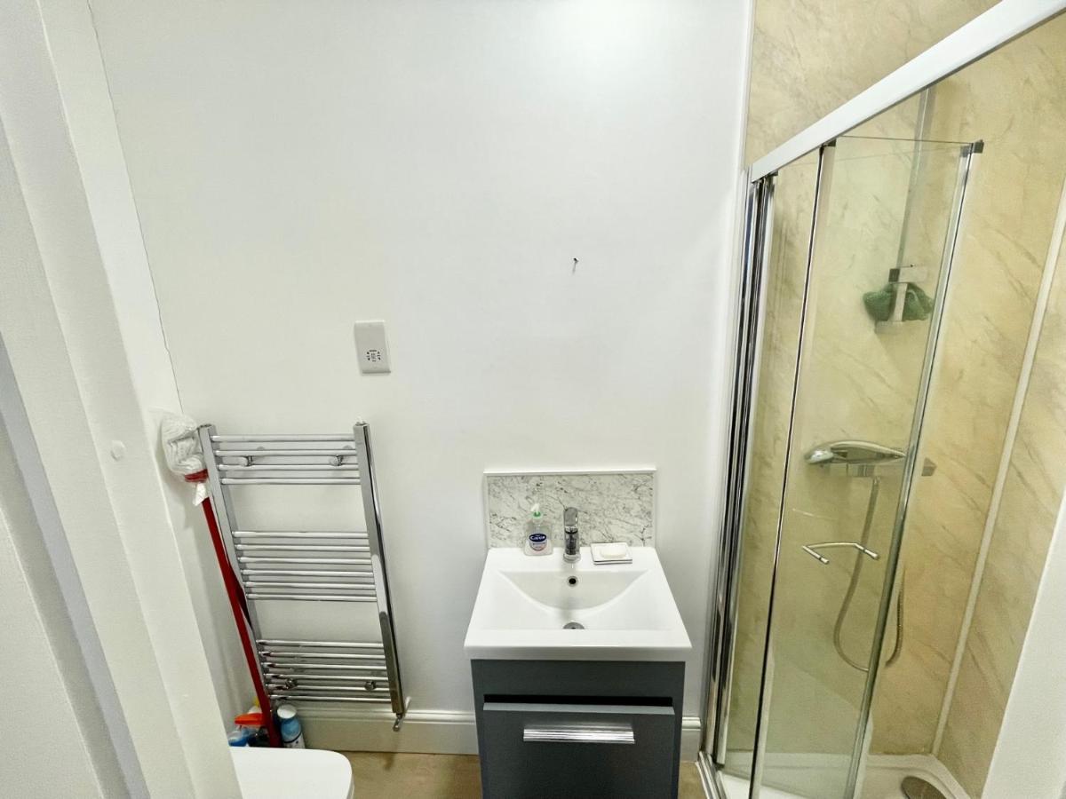 Lovely Self Contained Studio Now Available London Exterior foto